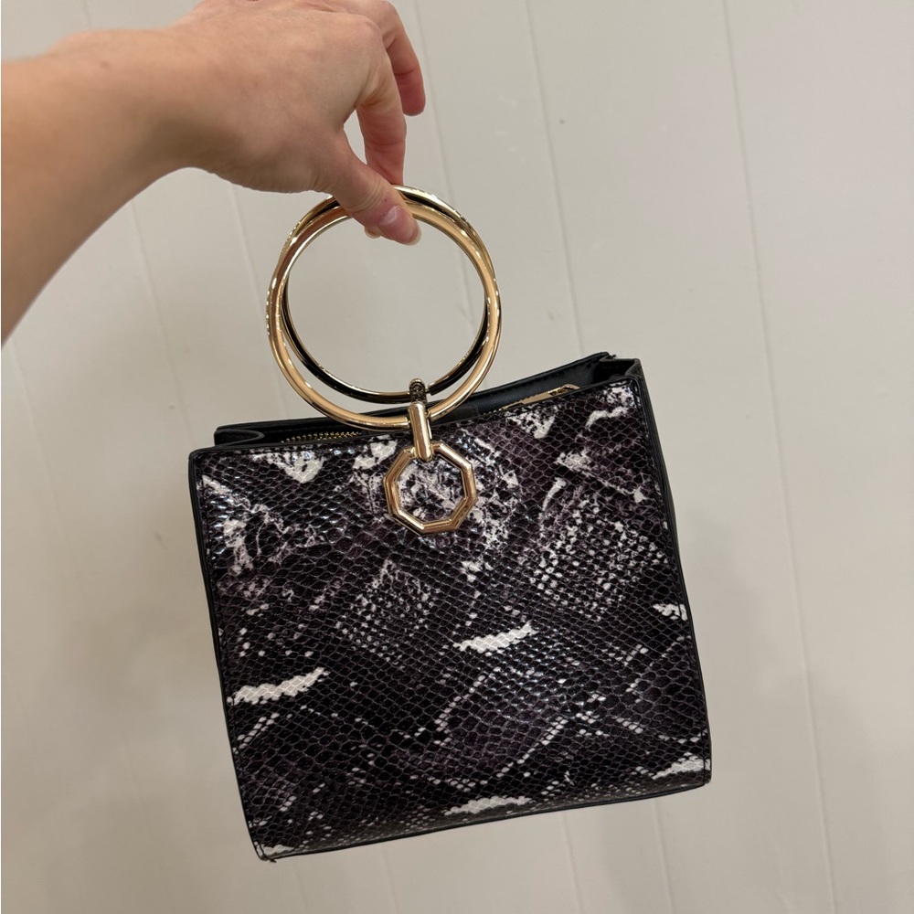 Elegant Dream Control Black Snake Print Crossbody Bag with Gold Ring Handle